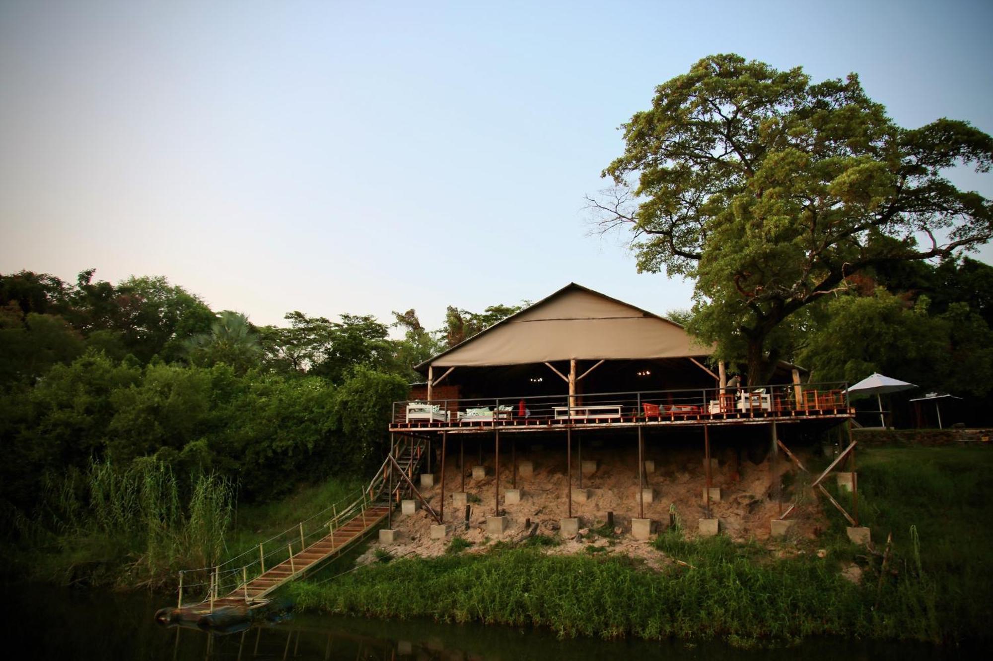 Zambezi Dusk Villa Ливингстън Екстериор снимка
